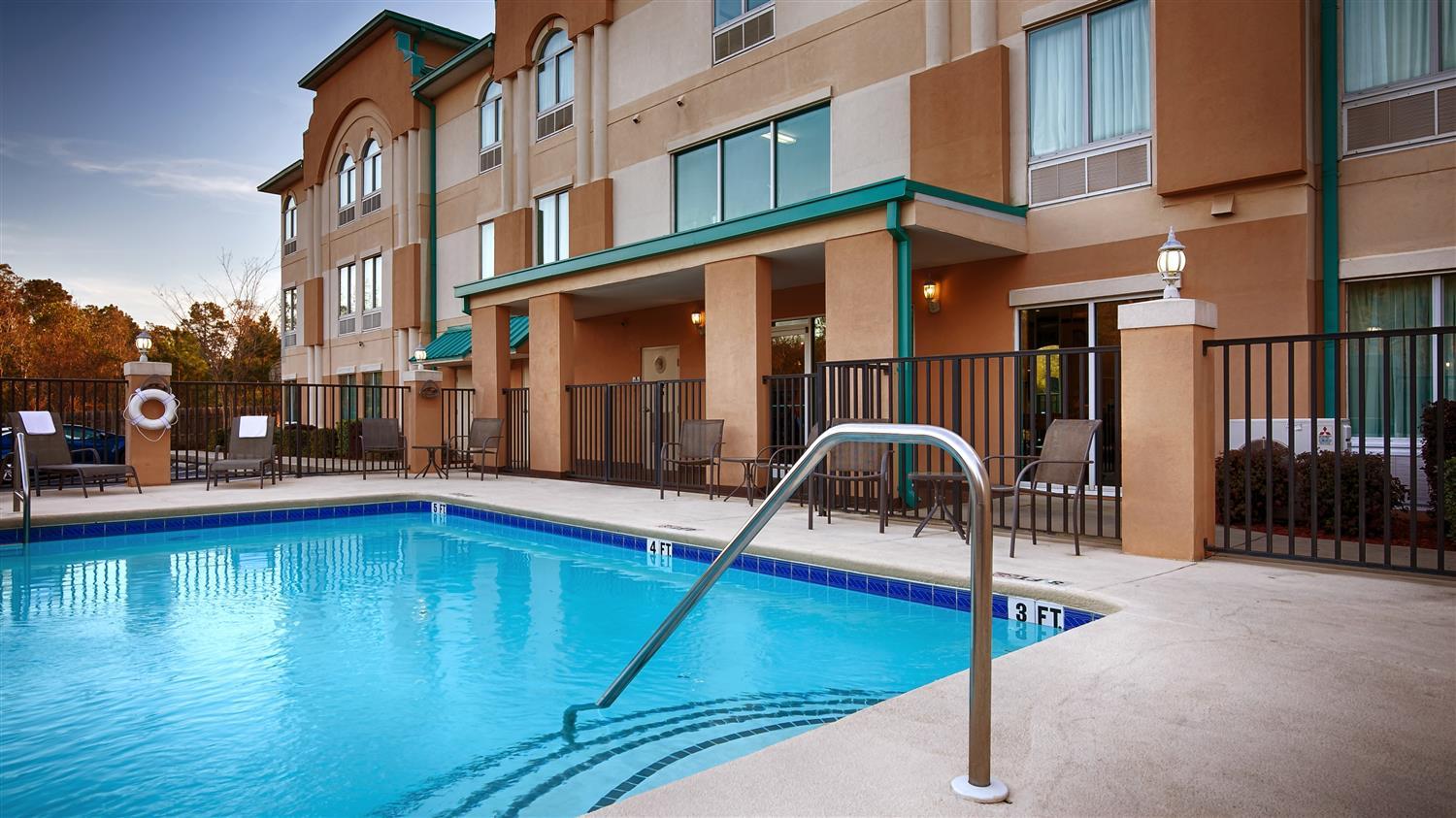 Best Western Plus Blue Angel Inn Ferry Pass Exterior photo